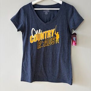 NWT Colosseum V-Neck Blue WVU "Cue Country Roads" Graphic Tee‎ Medium
